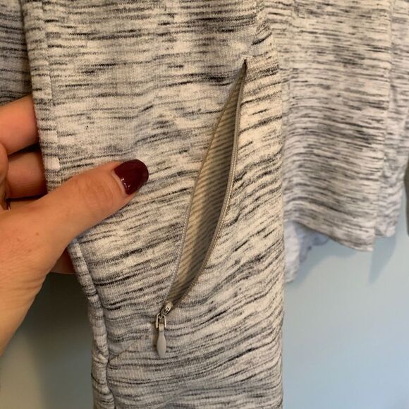 Women's Avalanche Sweatshirt - Picture 3 of 7